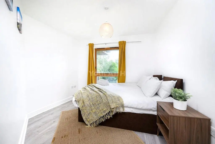 Modern 2 bed apartment in Croydon