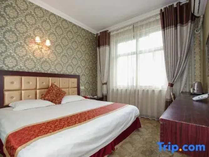 Deluxe Suite