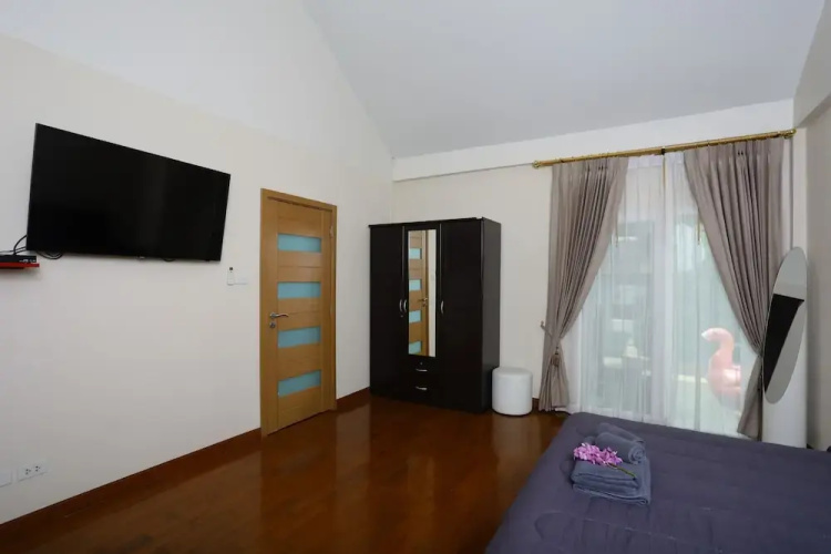 Green Residence Pool Villa