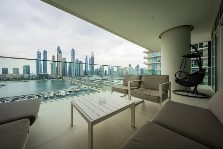 Glamorous 3BR with Marina view