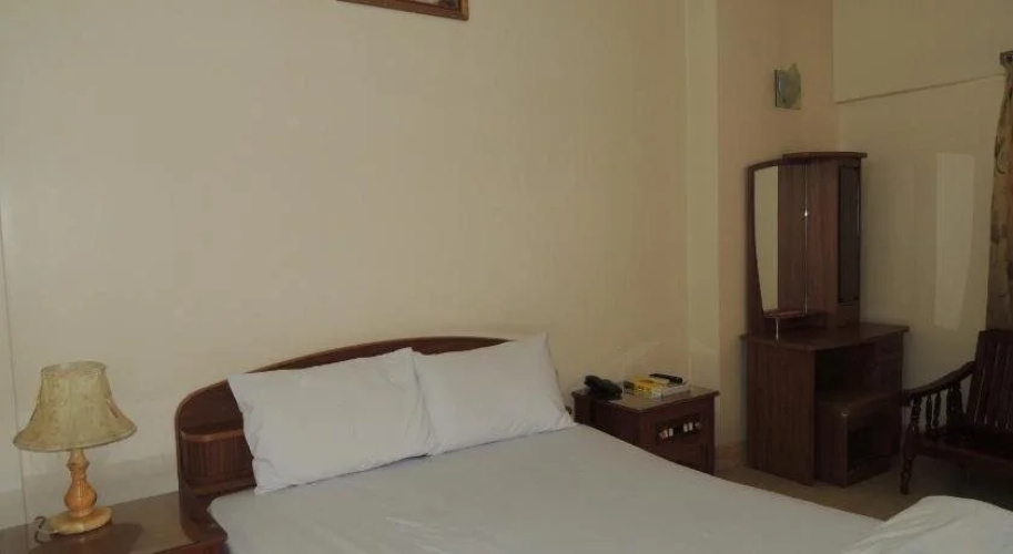 Favour Hotel