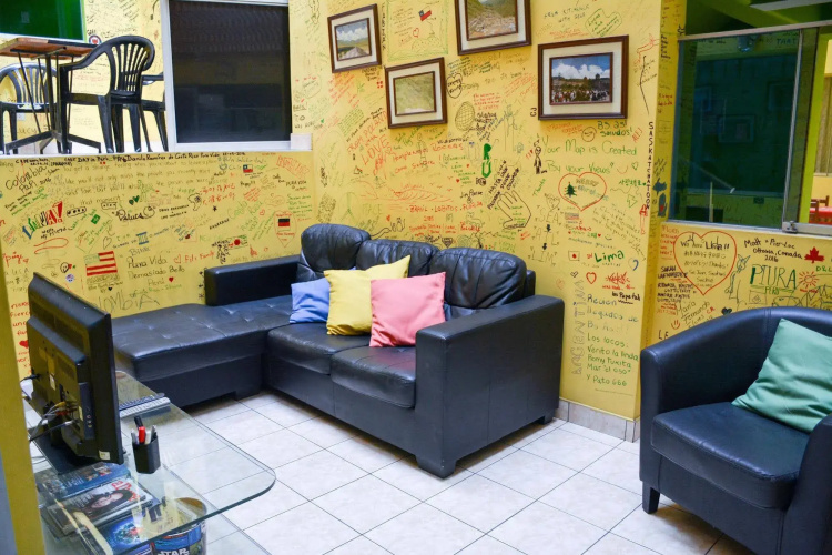 Tupac Hostel - Lima Airport