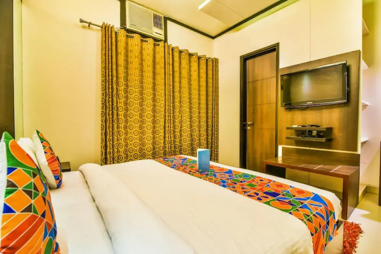 FabHotel GCR Sector 43