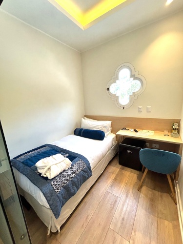 Comfort Single room with park view