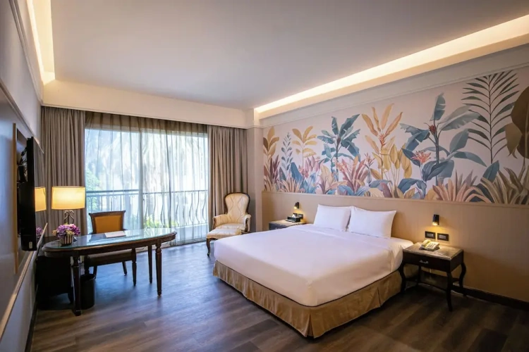 Superior Double room with pool view