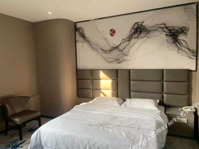 Deluxe Double Suite