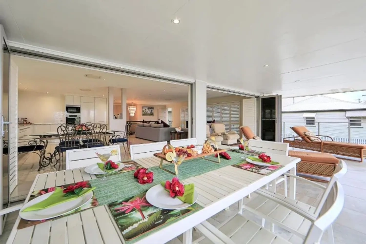 3 Bedrooms Deluxe Apartment