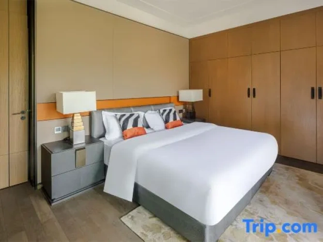 1 Bedroom Deluxe Suite
