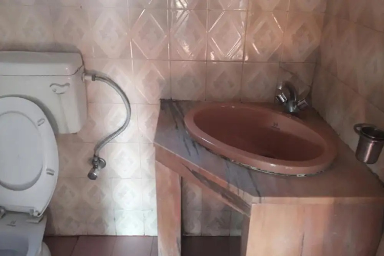 Bonny Guest House