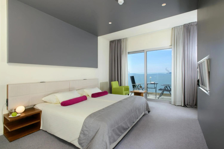 Carcavelos Beach Hotel