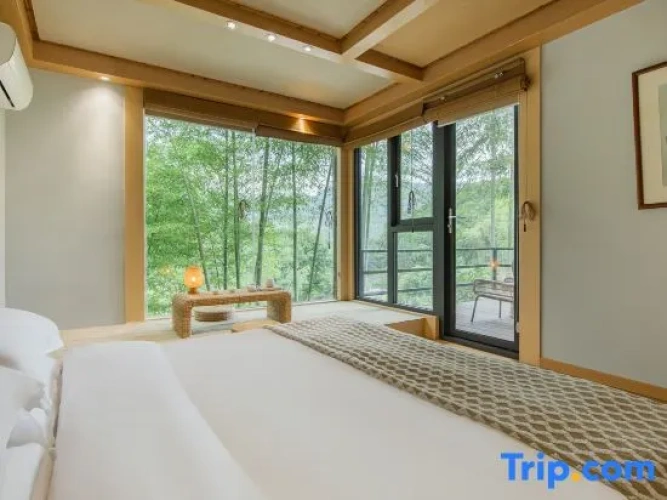 2 Bedrooms Double Suite