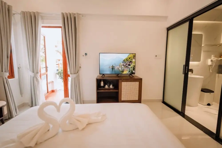 Luxury Double Basement room with garden view