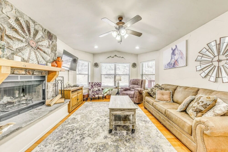 2 Bedrooms Cottage