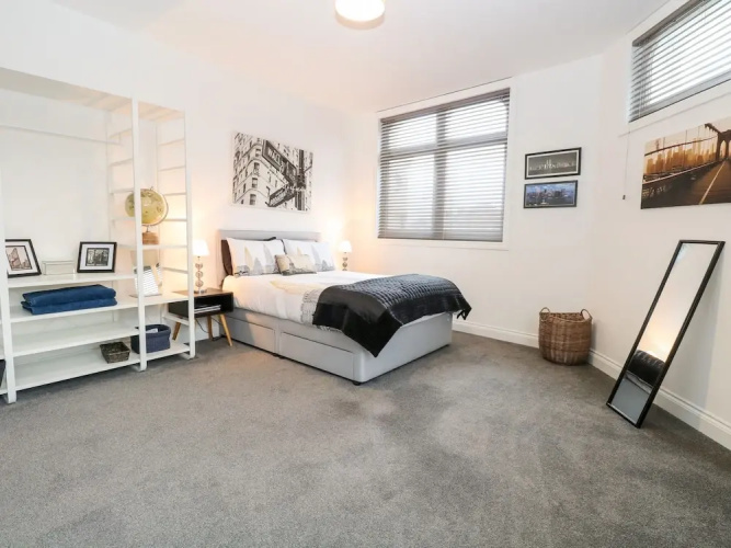 Apartment 7