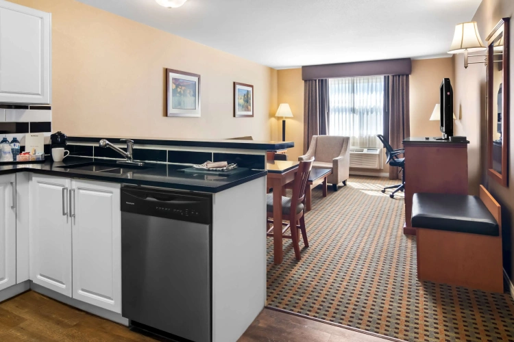 Quadruple Suite with balcony