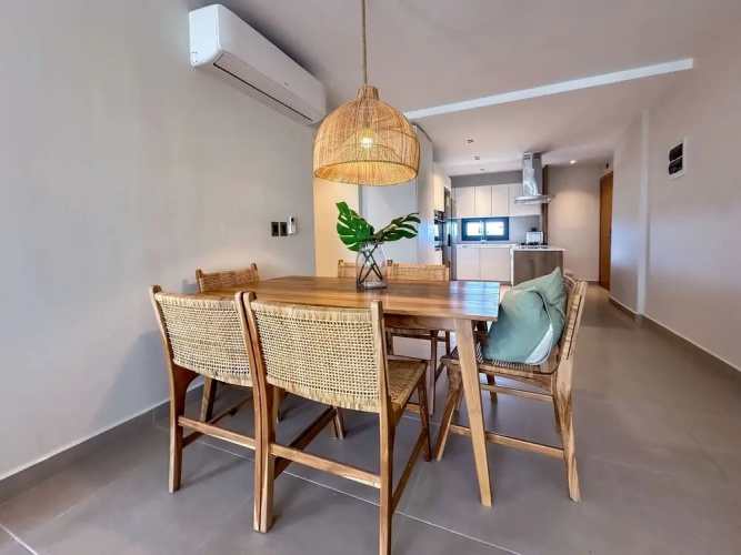 4 Bedroom Beach Penthouse w Private Rooftop