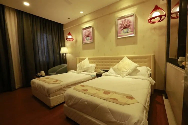 1 Bedroom Grand room with city view
