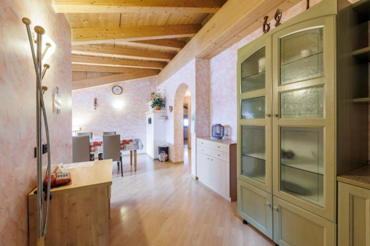 3 Bedrooms Apartment