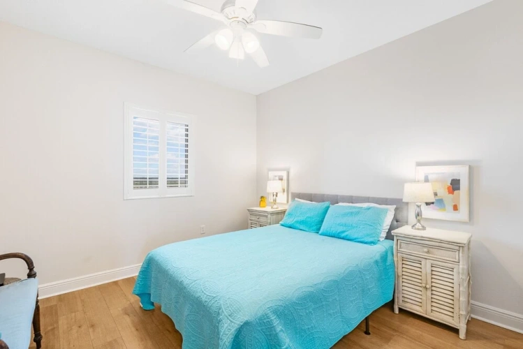 3 Bedrooms Apartment
