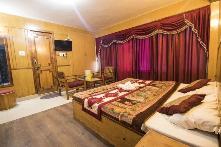 Triveni Hotel