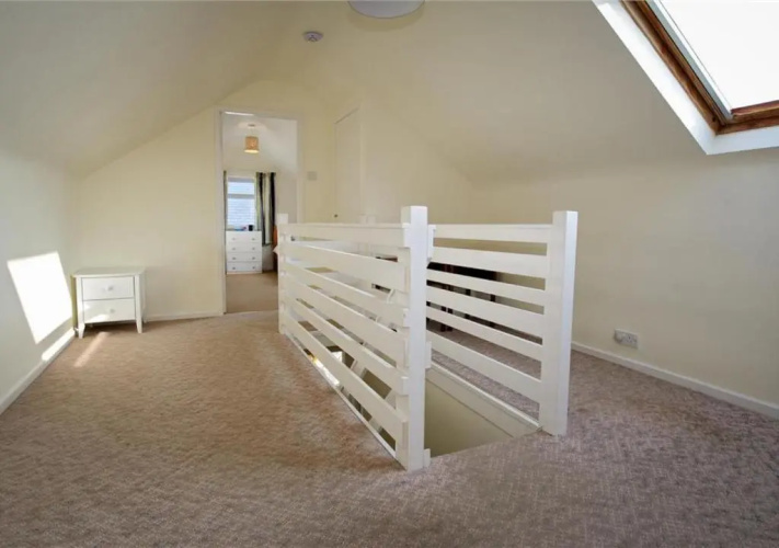 10 Llwyn Onn Beach Hut