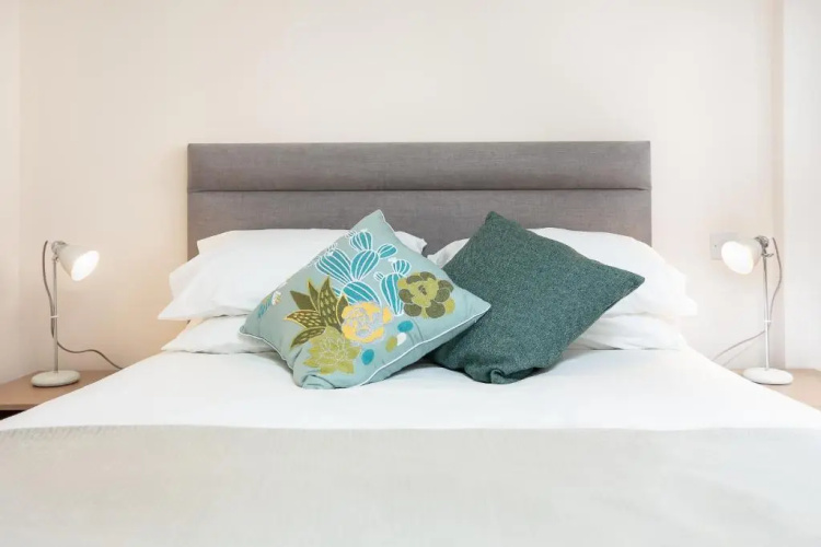 Stylish Modern City Centre Apartment