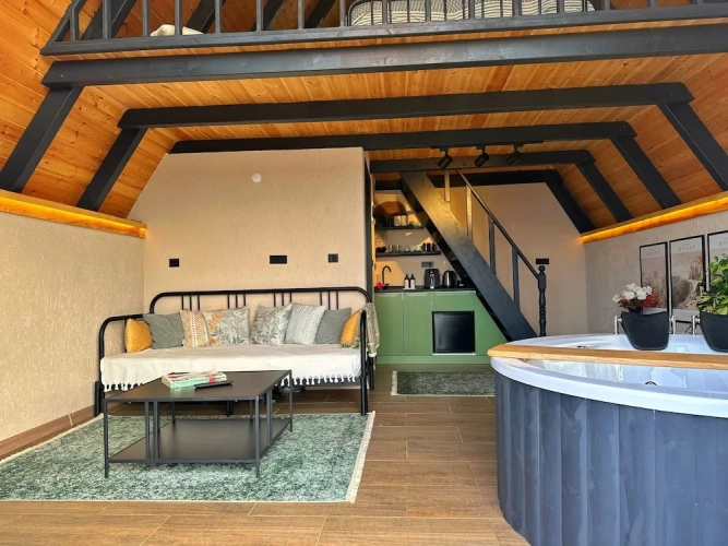 1 Bedroom Luxury Cottage with mountain view