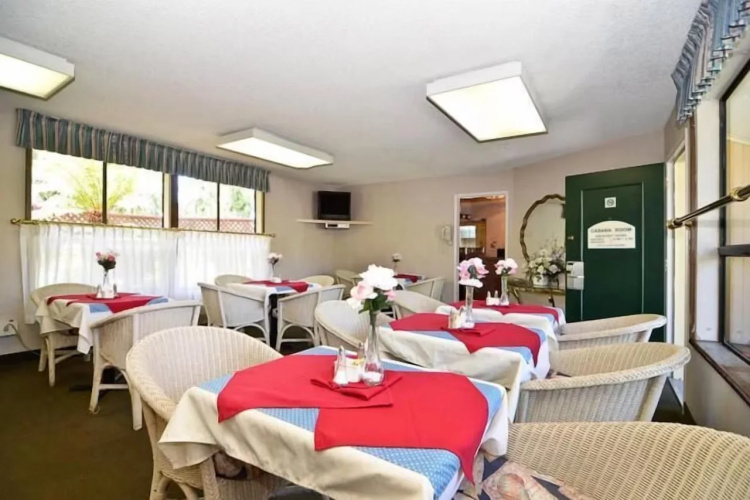 County Inn photo 25