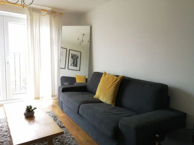 Bright & Modern 2BR Apartment Parking