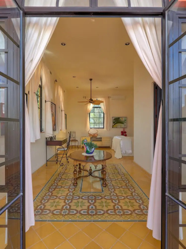 Casa Oasis Guest House and Spa