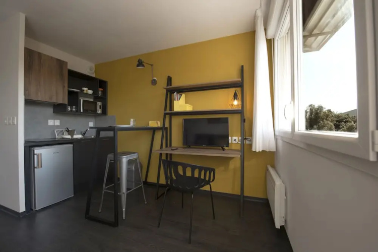 Suiteasy Residence Kampus 30