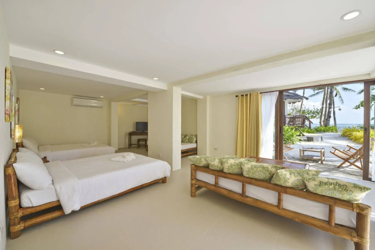 Rieseling Boracay Beach Resort