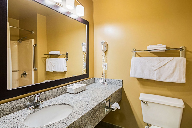 Quality Inn photo 10