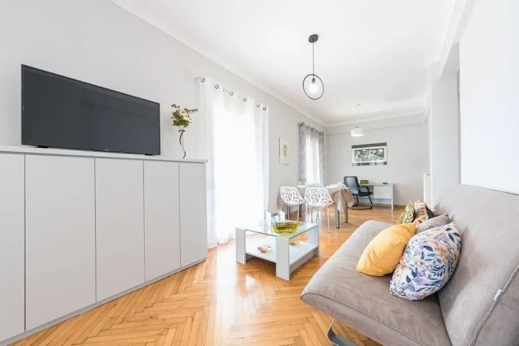 Apartment with balcony