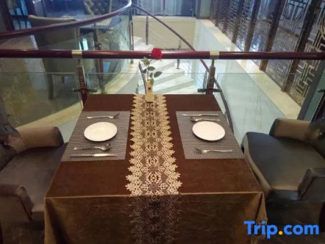 Wuwei Business Hotel