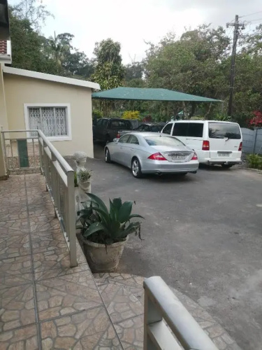 Lytton Crescent BnB
