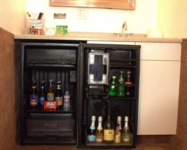 Tradewinds All Suite Hotel