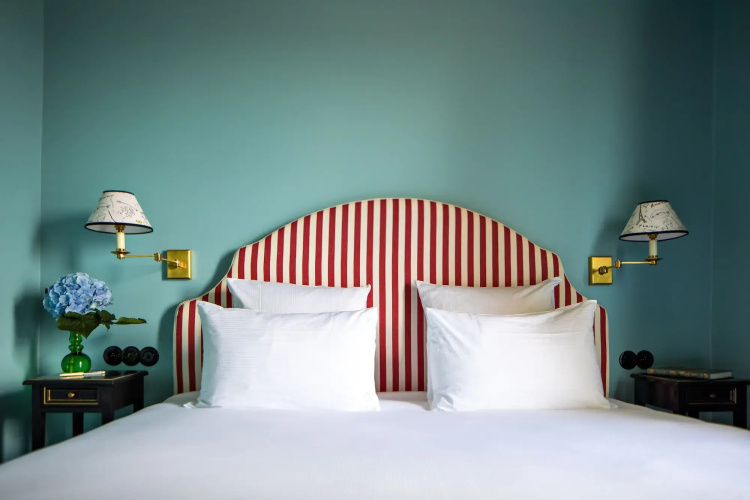 Les Deux Gares and Spa Hotel