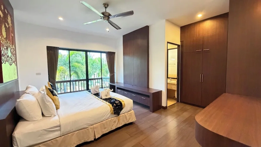 3 Bedrooms Grand Suite with balcony
