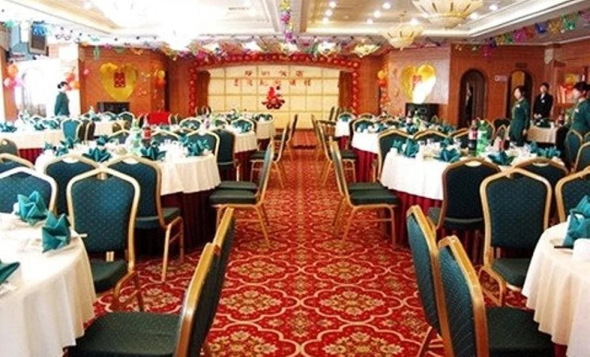 Oasis Hotel