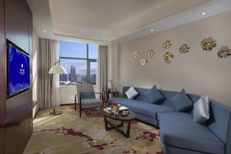 Deluxe Double Suite