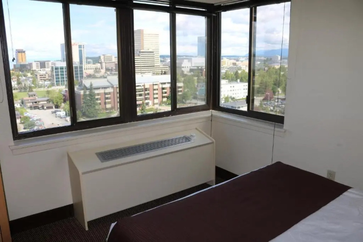 Inlet Tower Hotel & Suites