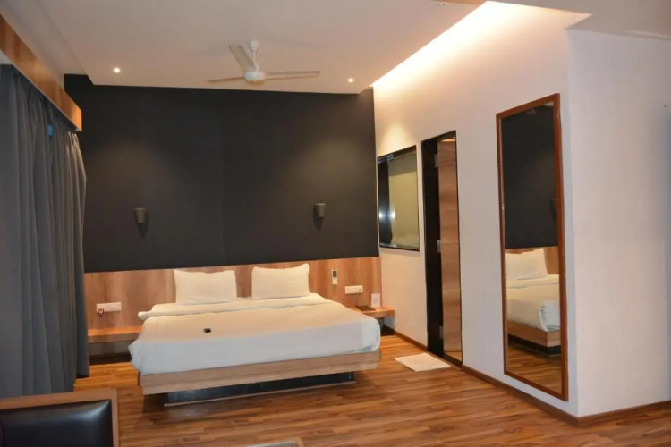 Tgn Suites - Hotel