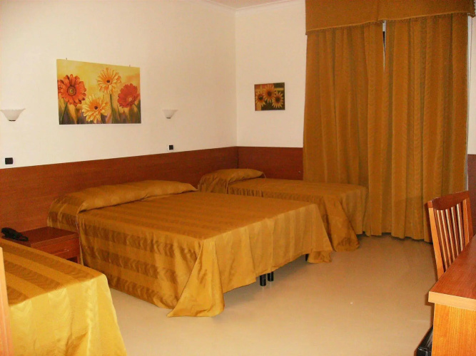 Hotel Everest