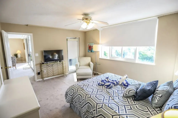 Ocean Harbor 402A