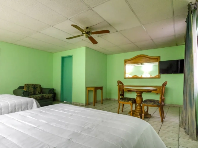 Standard Quadruple Suite