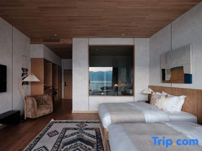 Standard Twin room with balcony and with sea view