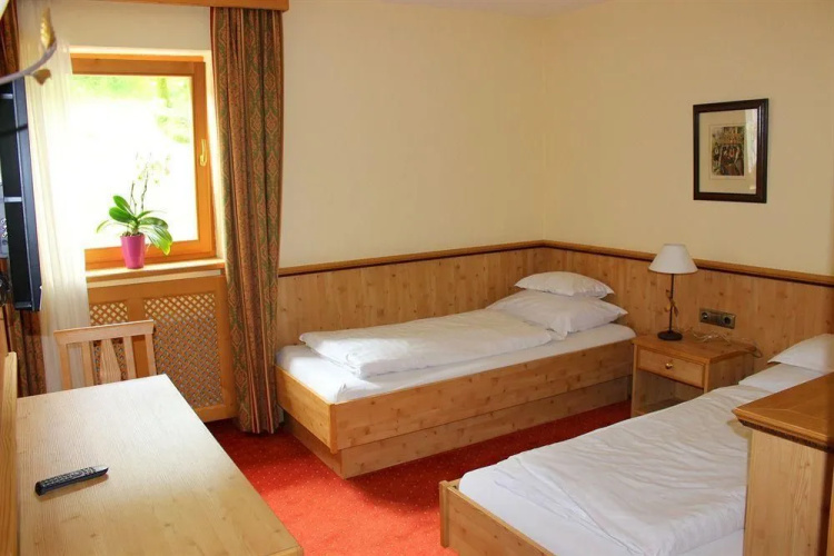 Waldhof Ferienhotel