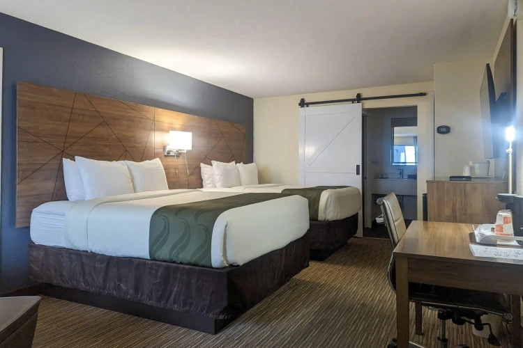 Standard Quadruple room
