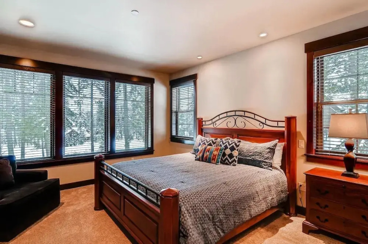 Elk Run Lodge